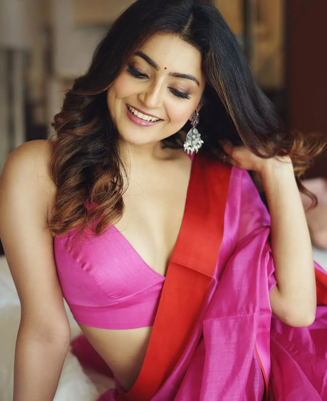 TOLLYWOOD ACTRESS AVANTIKA MISHRA IN SLEEVELESS PINK SAREE